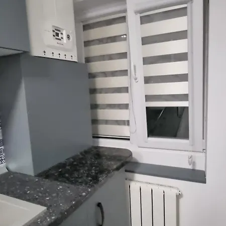 1 Room Apartment Plopeni Exterior photo